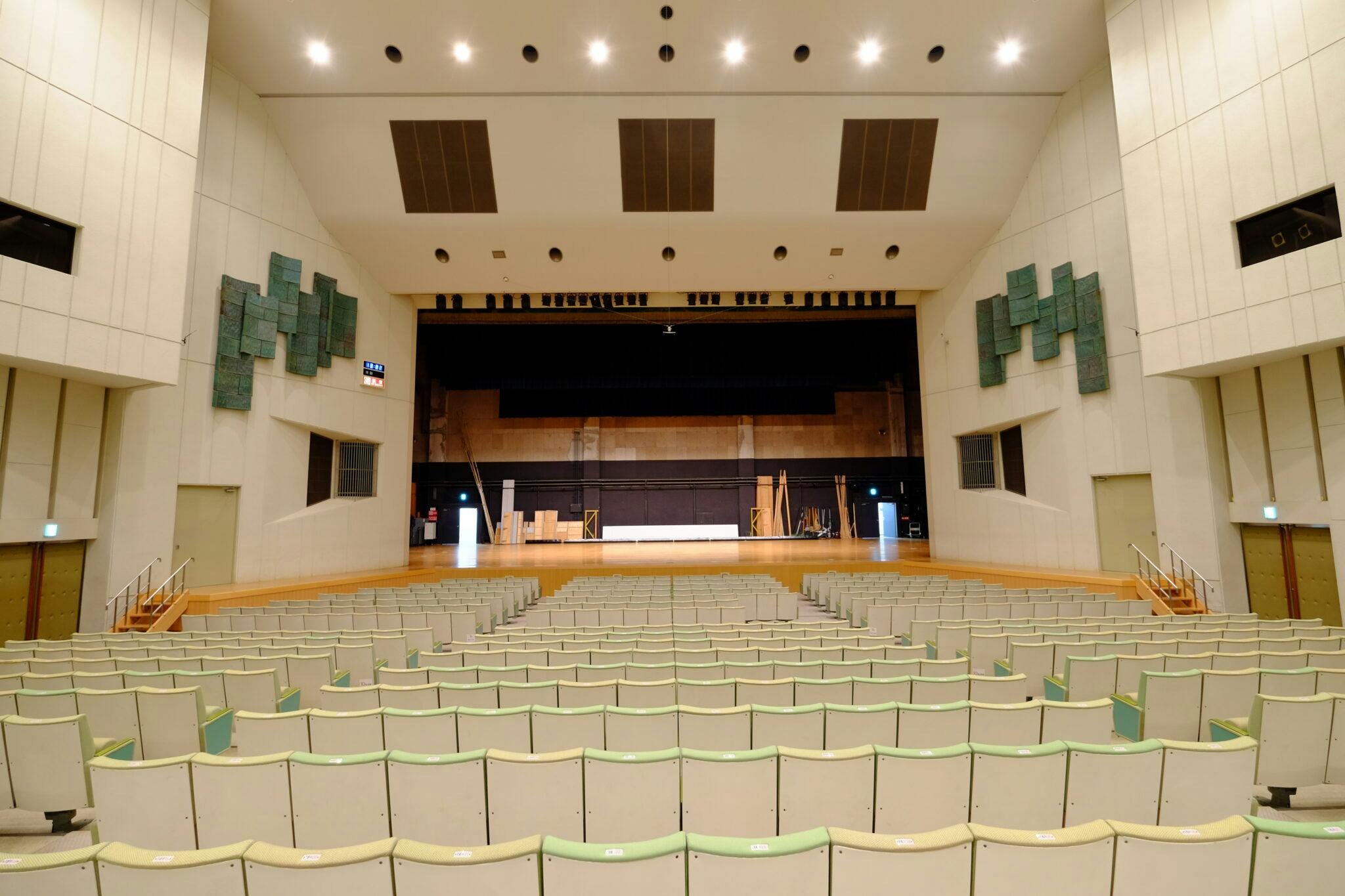 グリーンホール大ホール 客席から舞台(正面)