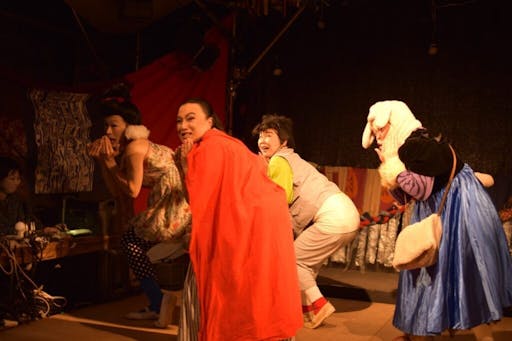 劇団野らぼう『内側の時間』舞台写真(撮影:山下由)